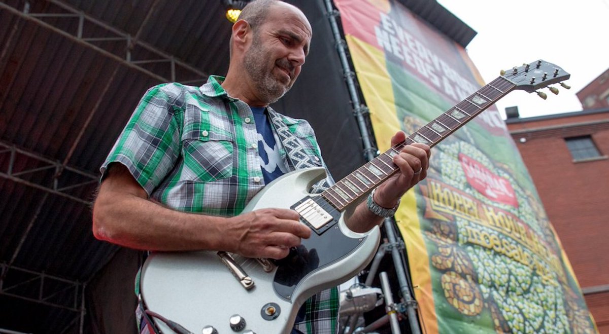 RelixMag's tweet photo. Auld Lang Syne: @moeperiod's Al Schnier and @RussoAlmostDead's @_scottymetz_ look back on 2016 :: https://t.co/hSPxCLXKiW https://t.co/uywnAhS2YT
