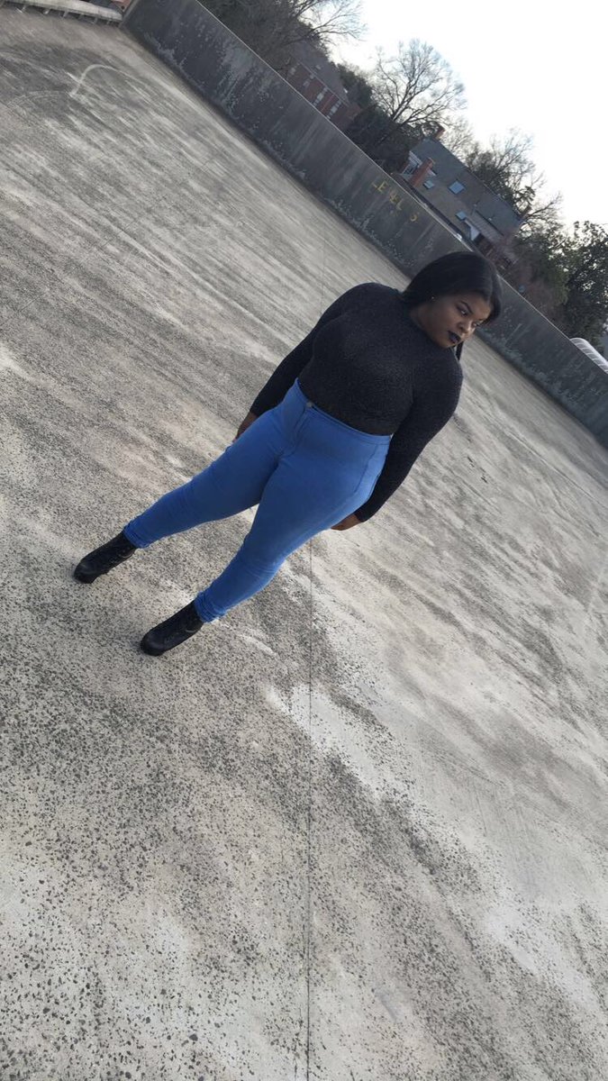 MissVenusINC's tweet photo. Got to be more careful sis π€#PrettyandPlus https://t.co/tXs9Coygt3