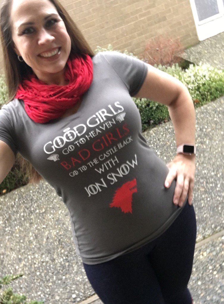 LaceySpaceCasey's tweet photo. Love my new @GameOfThrones shirt #TeamSnow #JonSnow #GoTLove https://t.co/hwFuH2JJbi