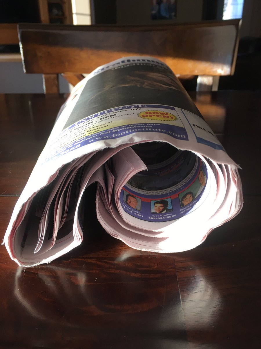 NickyBurton12's tweet image. I need two hands,three paper weights and don't even try to turn the page! #Sofakingfrustrated #printmediafail