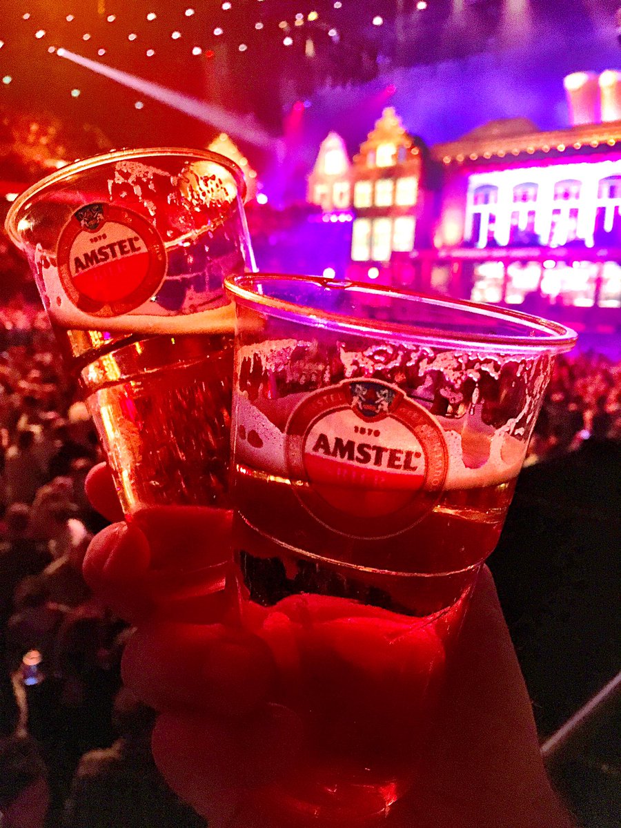 Blanssie's tweet photo. Echte vrienden heb je voor het leven! Tot volgend jaar! We hebben het weer onvergetelijk gemaakt! Bedankt #VVAL #amstel https://t.co/gDtAV6aQmj