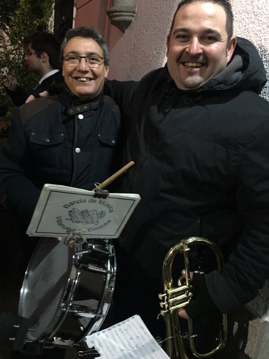 ISITORRALBOMUOZ's tweet photo. 🔥🔥🔥de San Sebastián!
Tradición y música se dan la mano. https://t.co/xrn0oN7uC0