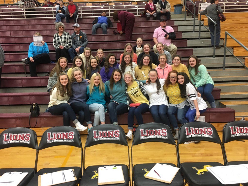 ewscott's tweet photo. Wayne County Jr. High Girls Team.  Welcome to FHU! https://t.co/ro4jkR4FPq