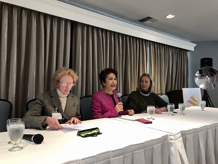 AnnaForAssembly's tweet image. Great to meet with the Democratic Women of Monterey County today! ift.tt/2bAFCPZ