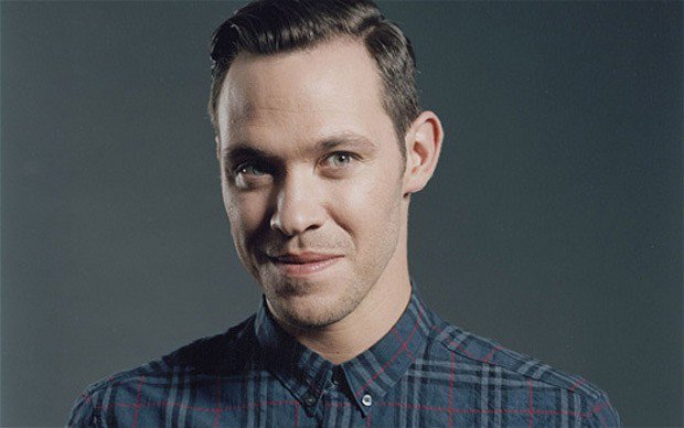 [MOMENT] Dan ternyata Will Young juga berulang tahun lho hari ini. Happy birthday  