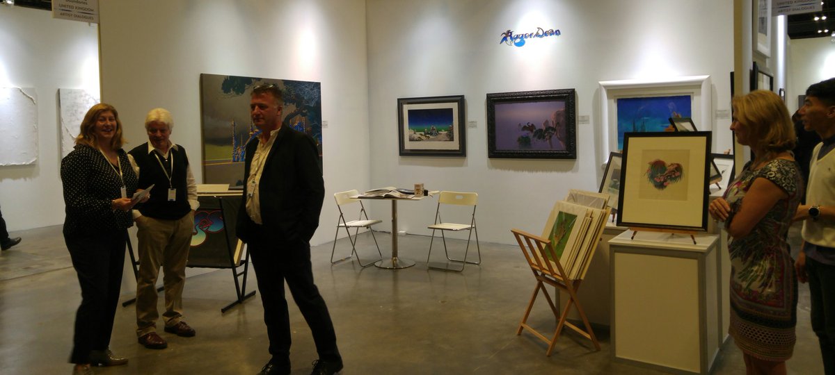Catch British artist <a href="/_rogerdean/">Roger Dean</a> at #SingaporeContemporary Booth B-05 until 22 Jan <a href="/SuntecSingapor/">Suntec Singapore</a>  #CreativityisGREAT