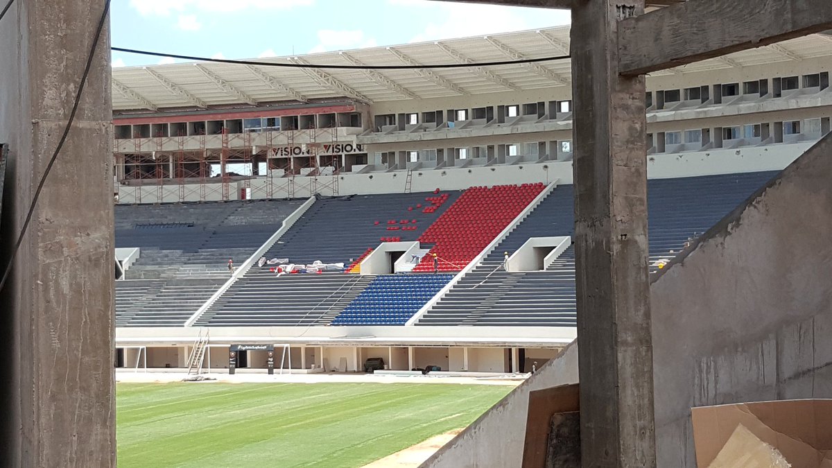 Beatle_Ciclon's tweet photo. Hoy no me aguanté y pegué una vueltita, hermosa está quedando nuestra casa, imponente!! ya falta a poco para q volvamos! 😍😍🔵🔴🔵🔴🔵🔴 https://t.co/TLD5firarS