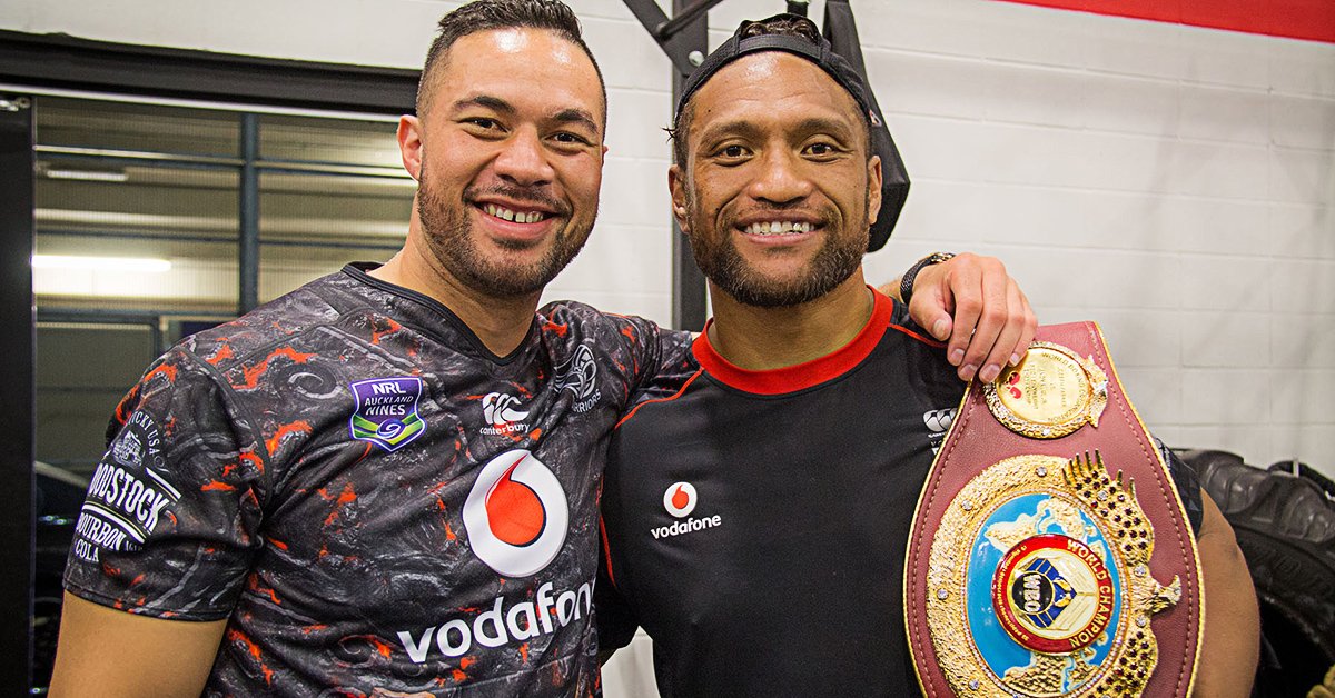 NZWarriors's tweet photo. Heavyweight boxing champ @joeboxerparker to be our water boy at the @NRLAKL9s 🙌

WATCH https://t.co/f8FCIK5FzS

#WarriorNation 😝 https://t.co/eNb60LpKaA