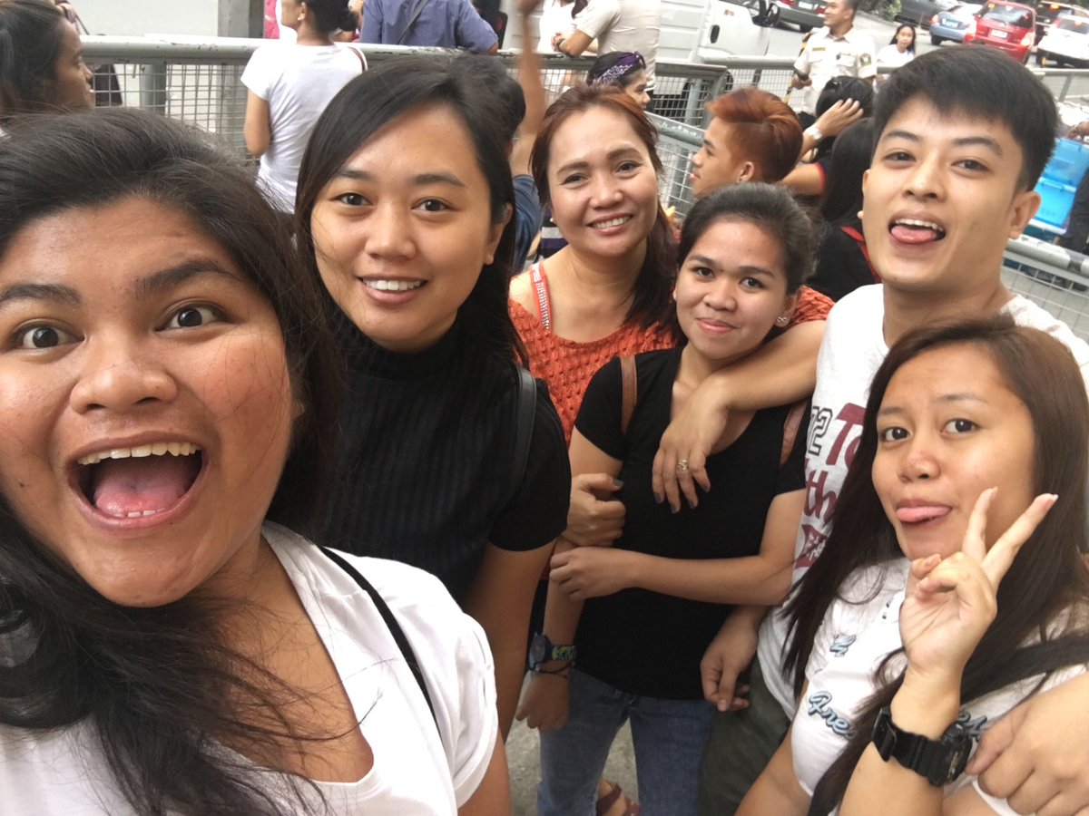 meduhng's tweet image. Yesterday 😂👌 #teamgoodwill 💕