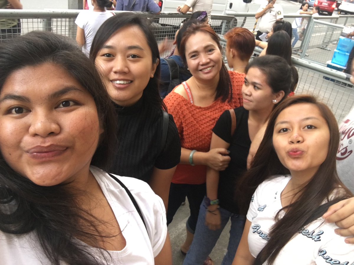 meduhng's tweet image. Yesterday 😂👌 #teamgoodwill 💕