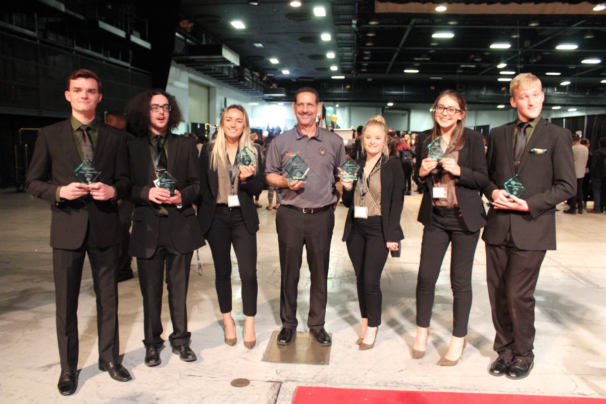 mvhs91's tweet image. HUGE congratulations to both Virtual Enterprise classes coming in 2nd and 3rd place in California! Qualifying them to Nationals!