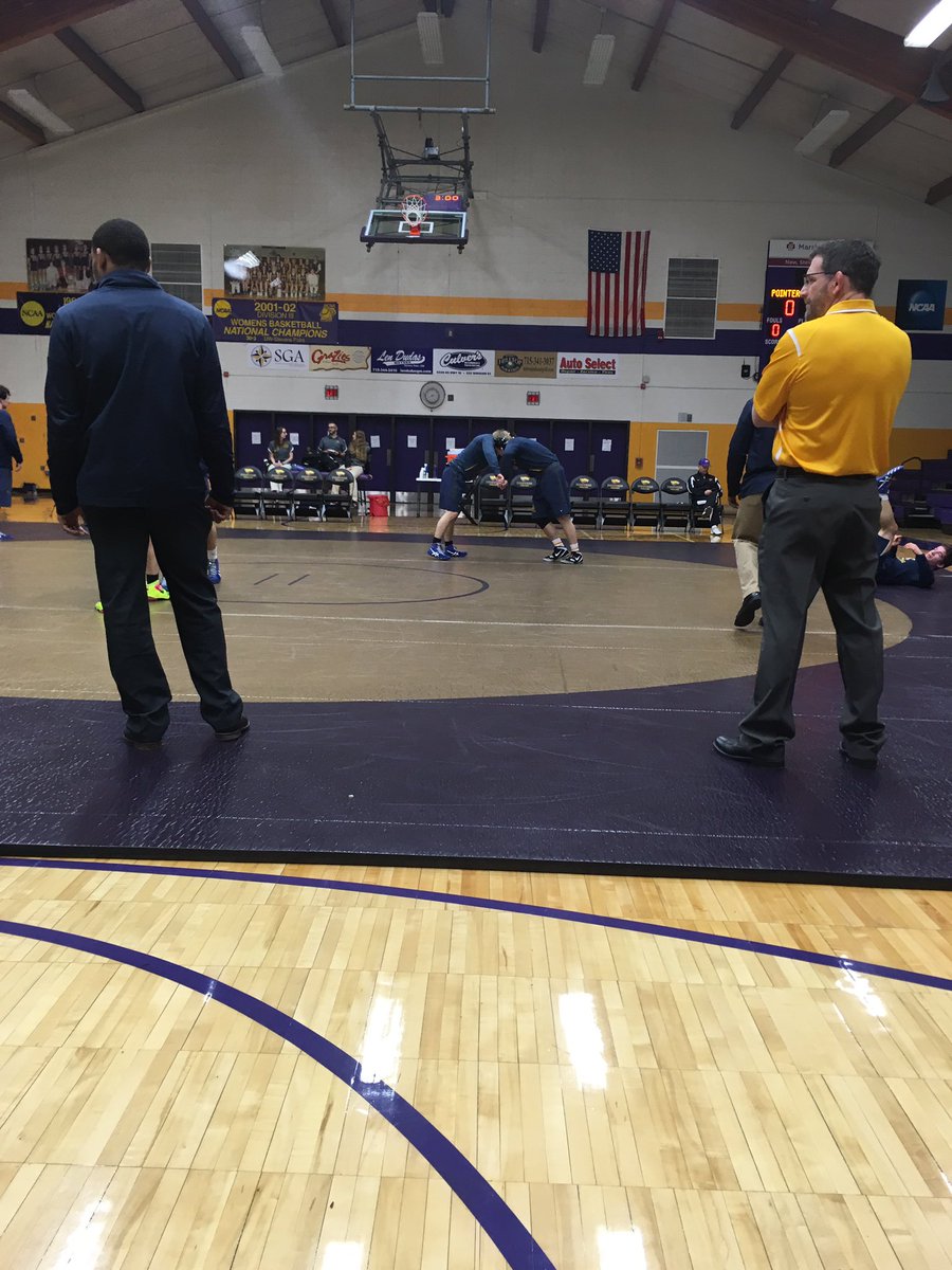 UWECWrestling's tweet image. 10 minutes till go time #blugoldwrestling #tostandard