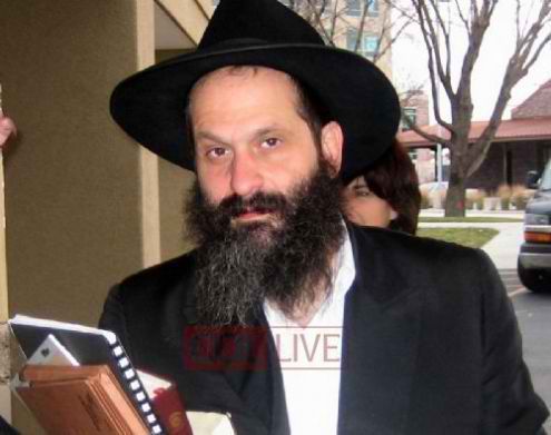 pinidunner's tweet photo. Last chance for @POTUS to save father of 10. @BarackObama please pardon Sholom Rubashkin. Served 7 long years. #excessivesentence https://t.co/0sudKRuuwj