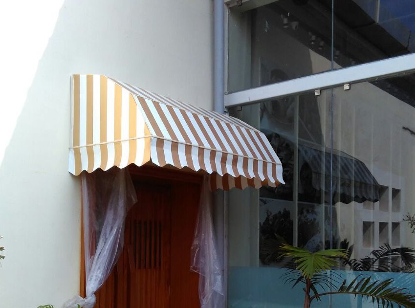 mohanawnings's tweet image. A nice #WindowAwning enhances the appeal of your home exterior manifold.goo.gl/VVBlxr
#awning #ResidentialAwning #CommercialAwning