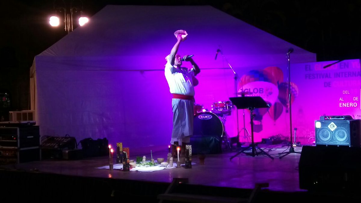 FIGYucatan's tweet photo. Maravillosa noche en la Plaza Grande Mérida, inicio de actividades de #ElGloboenYucatan https://t.co/xqAe8lAJ8q