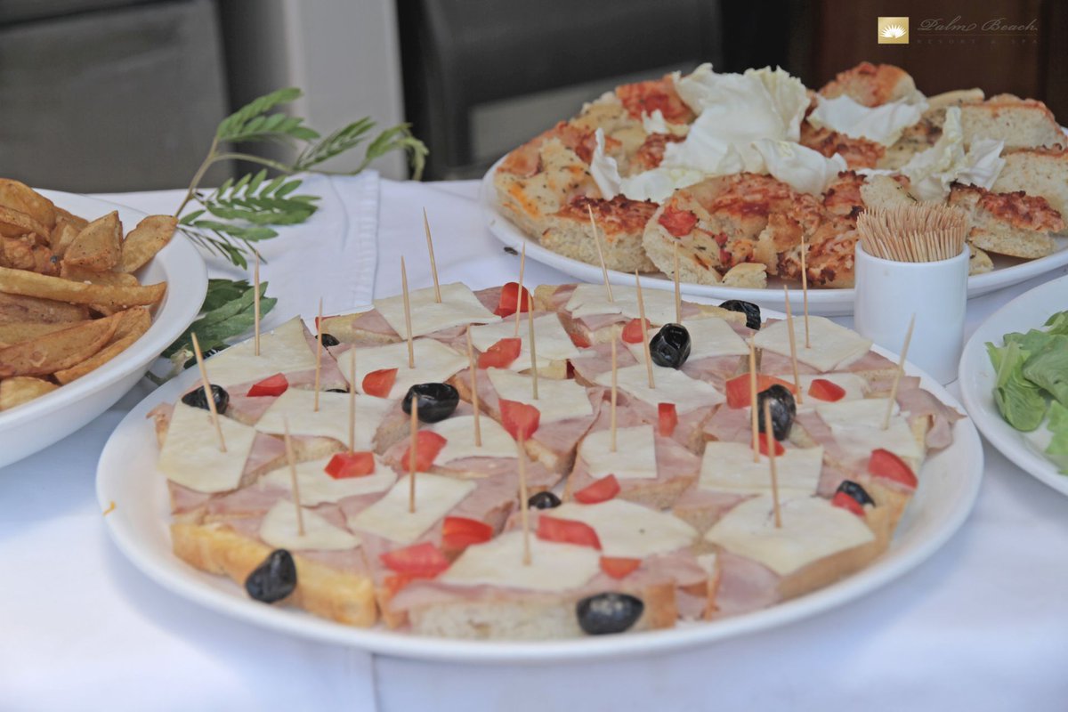 NbPalmbeach's tweet photo. #delicious #buffet
#madeforpeople
#takemeback! https://t.co/LkxHUKgSSv