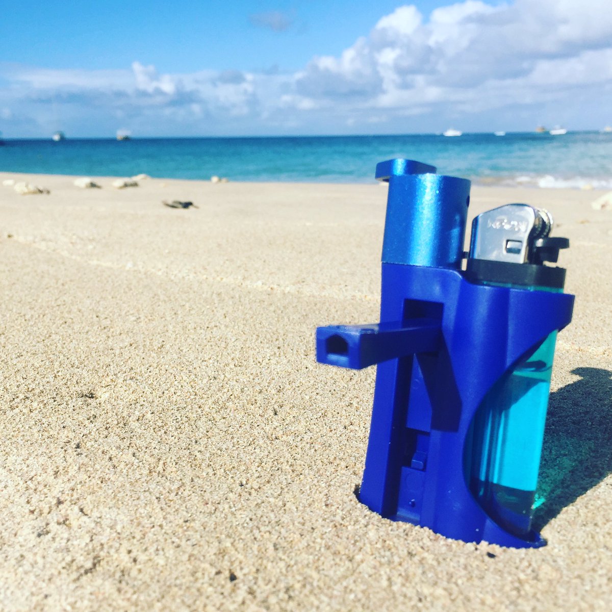 EzpipeCanada's tweet photo. EZPIPE on #vacation. Place an order and take ur EZpipe with u anywhere #onthego! https://t.co/h3qvHV7kLc