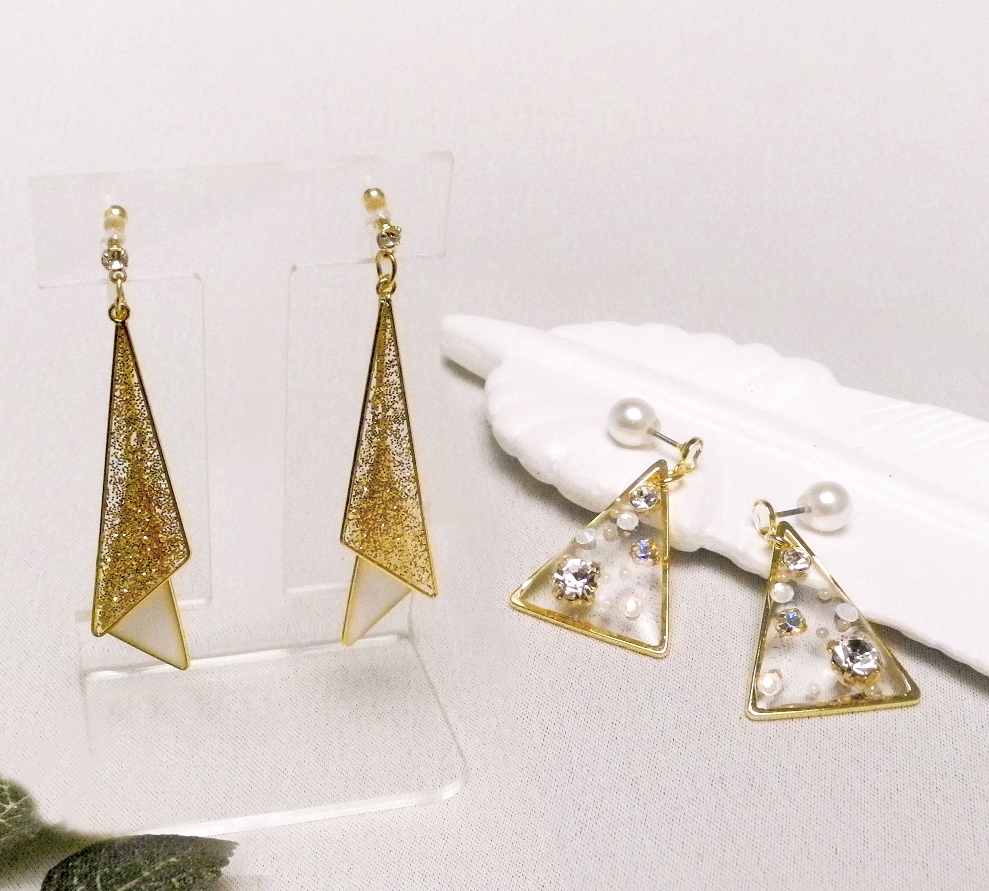パーツクラブ 2月後半 手作り教室のご案内 Triangle レジンアクセサリー 人気のuvレジン を使って耳元で軽やかに揺れる可愛いアクセサリーを作りましょう シンプルでエッジのきいた大人かわいいデザインです 店舗により開催日が異なりますhttps