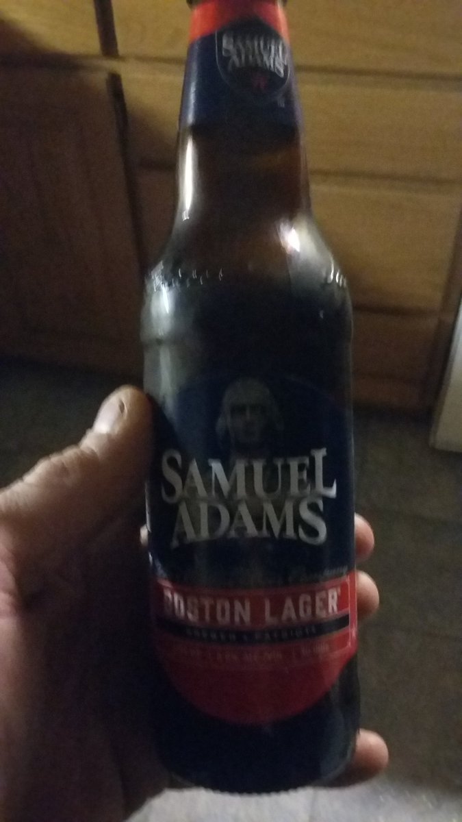 adam80billmeyer's tweet photo. Any night is a good night for a #SamuelAdams. @SamuelAdamsBeer . https://t.co/kHIL2wt5be