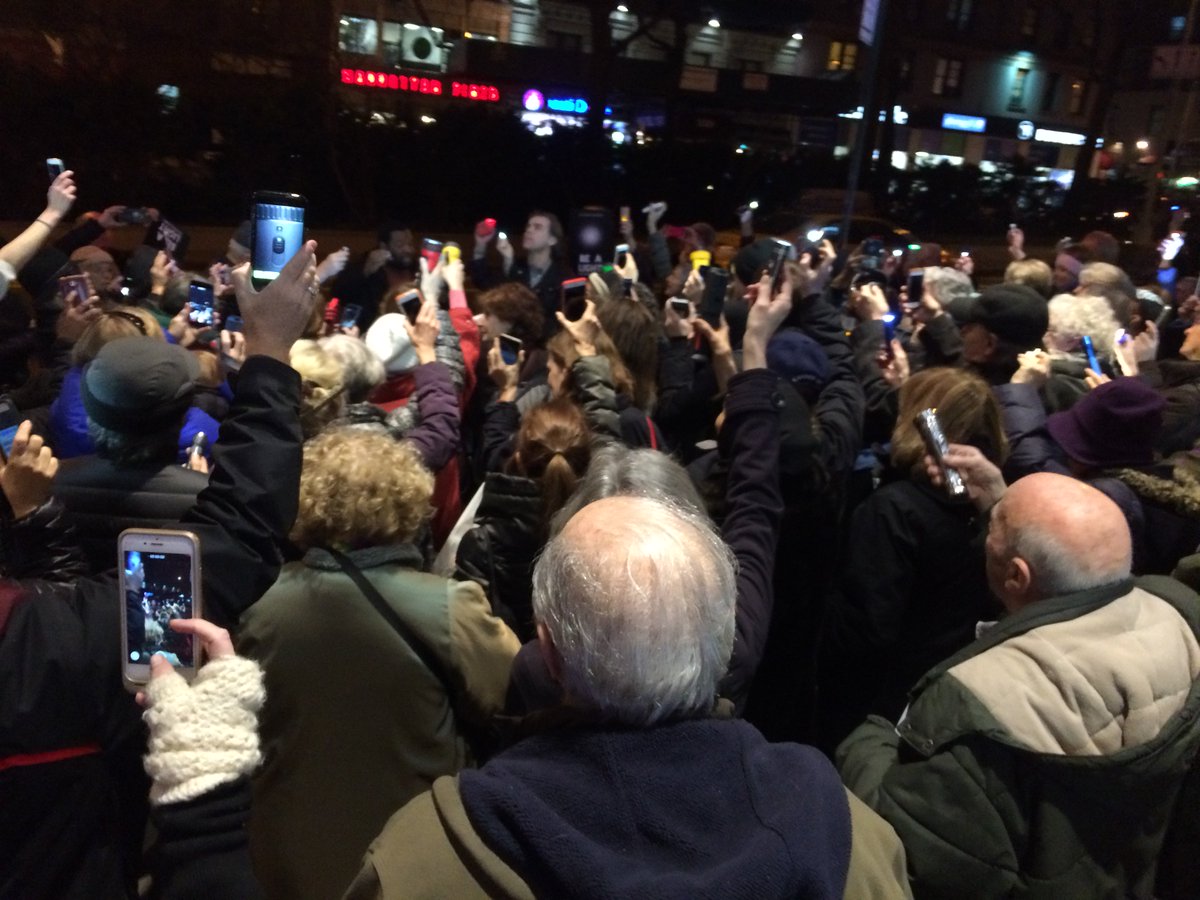 ProfessorEmily's tweet image. I was a light at Symphony Space this evening. I cried. #ghostlightproject #bealight