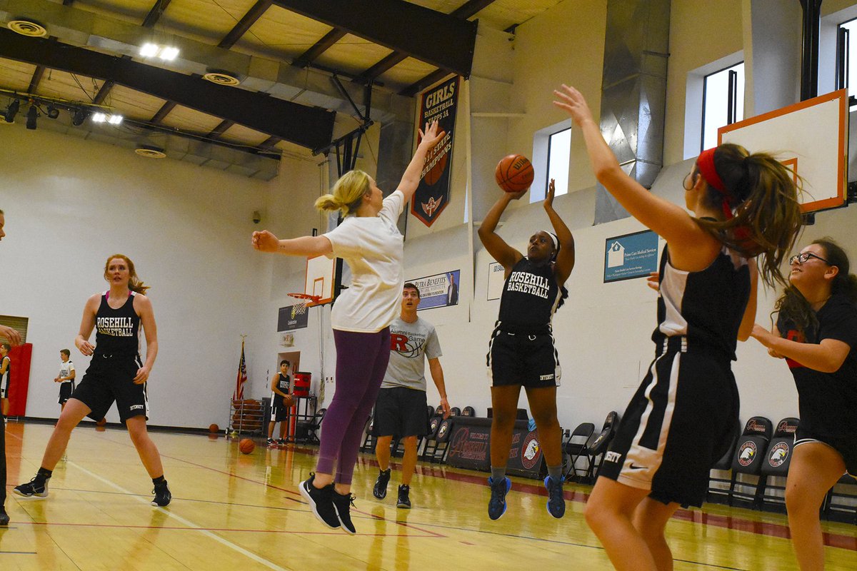 kmichaelcook's tweet photo. Tomball Rosehill GBB is strong, despite a limited roster; they're plucky &amp; hard not to root for. https://t.co/kruPExr6Zt #txhshoops #TAPPS https://t.co/TOD7qzwdNG