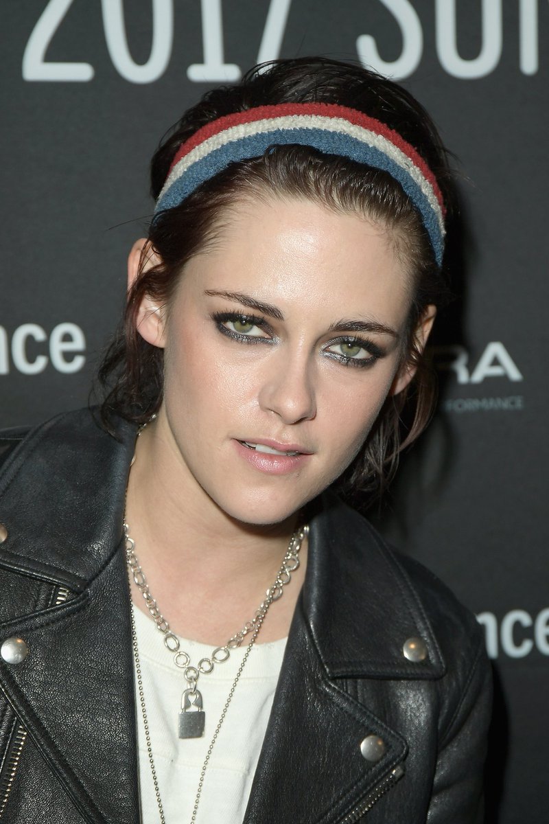 Актриса сумерки кристен стюарт. Кристен стюарт 2019. Кристен стюарт стрижка пикси. Кристен стюарт. Кристен стюарт 2022.