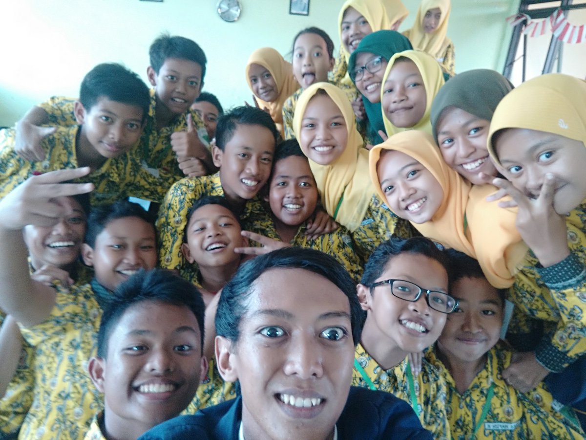 nevandoRS's tweet photo. PPL 2 SMPN 3 Surabaya https://t.co/2LbZqsmYtP