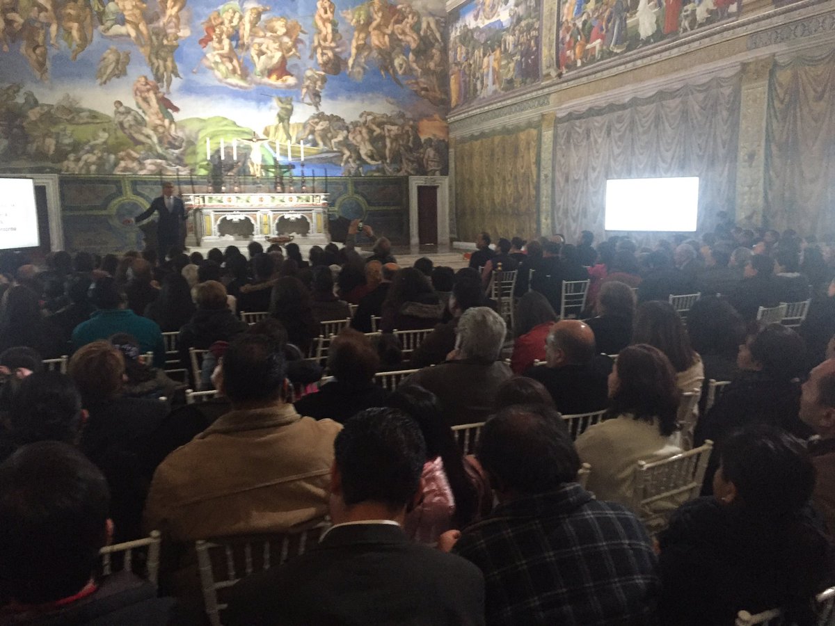 CulturaEdomex's tweet photo. El maestro @Barbagallo_MV73 nos explica todo el proceso de elección del papa que se realiza en el interior de la #CapillaSixtina. https://t.co/keSevWXZoU