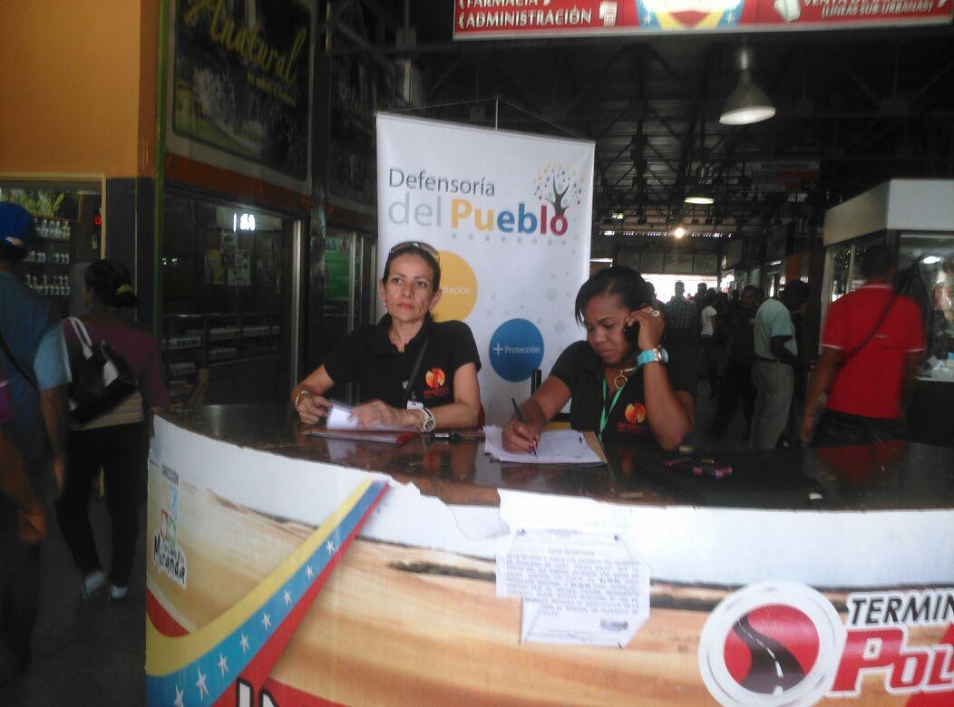 defensoria_Fal's tweet photo. @TarekWiliamSaab Terminal Polica Salas de Coro edo Falcón en el marco del operativo de la DdP. https://t.co/74HDaN6mSZ