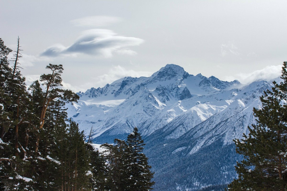 RussiaForMe's tweet photo. Get #bored? Buck up with #exrteme #sports in Russian #Krasnodar.
#travel #tour #holiday #boarding #ski #mountains #nature #photography #fun https://t.co/5Jw8P8dzTv