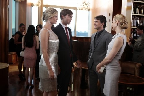 BarbieHarp's tweet photo. Ivanka Trump está obsesionada con Gossip Girl! En 2010, Ivanka y su esposo aparecieron en la 4ta temporada de Gossip Girl, obvio pagaron https://t.co/1dcrGkmTbR