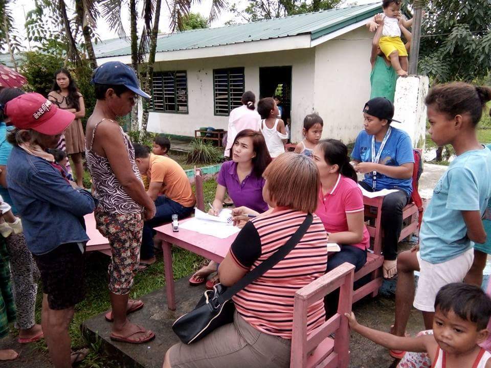 PaytPilipinas's tweet photo. Ito na po ang DSWD Caraga in action.
On-going relief operations in the municipalities of Loreto and La Paz, Agusan del Sur. https://t.co/Qr9JkdqK7m