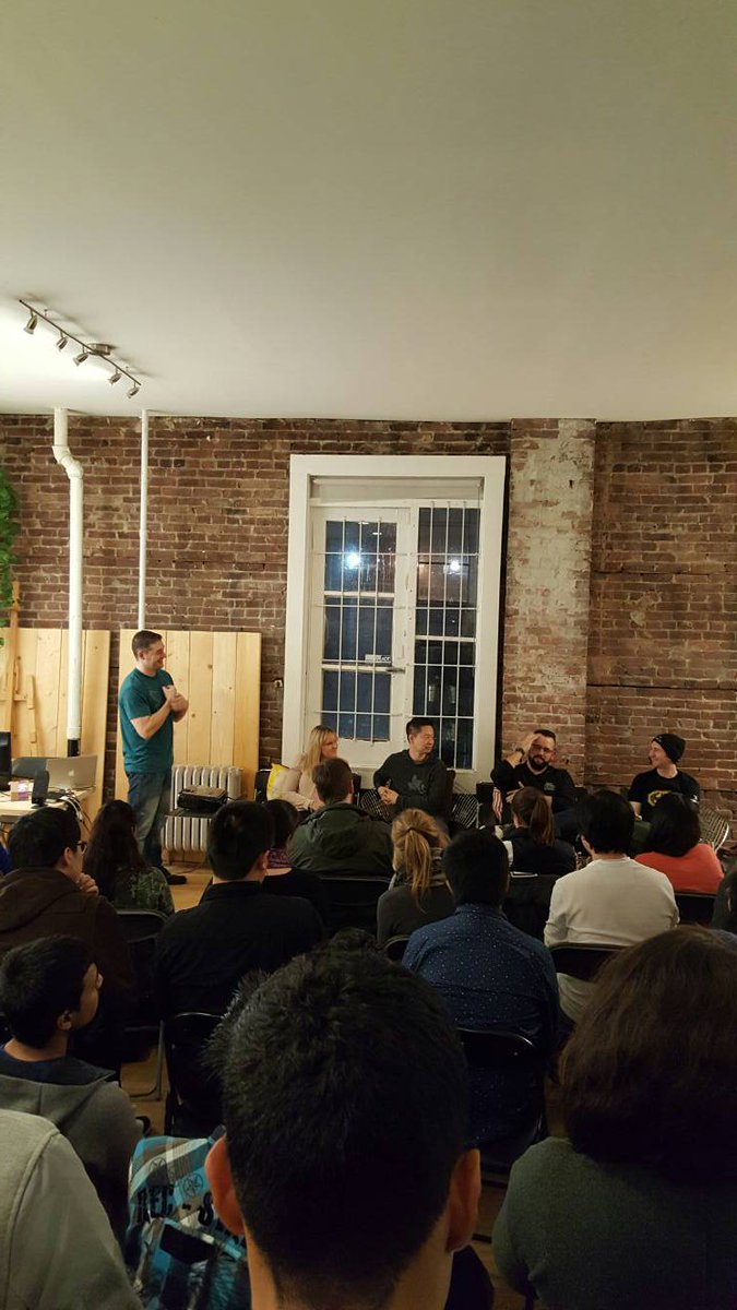 vcga_yvr's tweet photo. .@nickromick of #VCGA talking with recruiters from @dneg @method_studios @ILMVancouver @AnimalLogic #Vancouver #VanCGMeetup #RecruiterTalk https://t.co/FTilwbQhln
