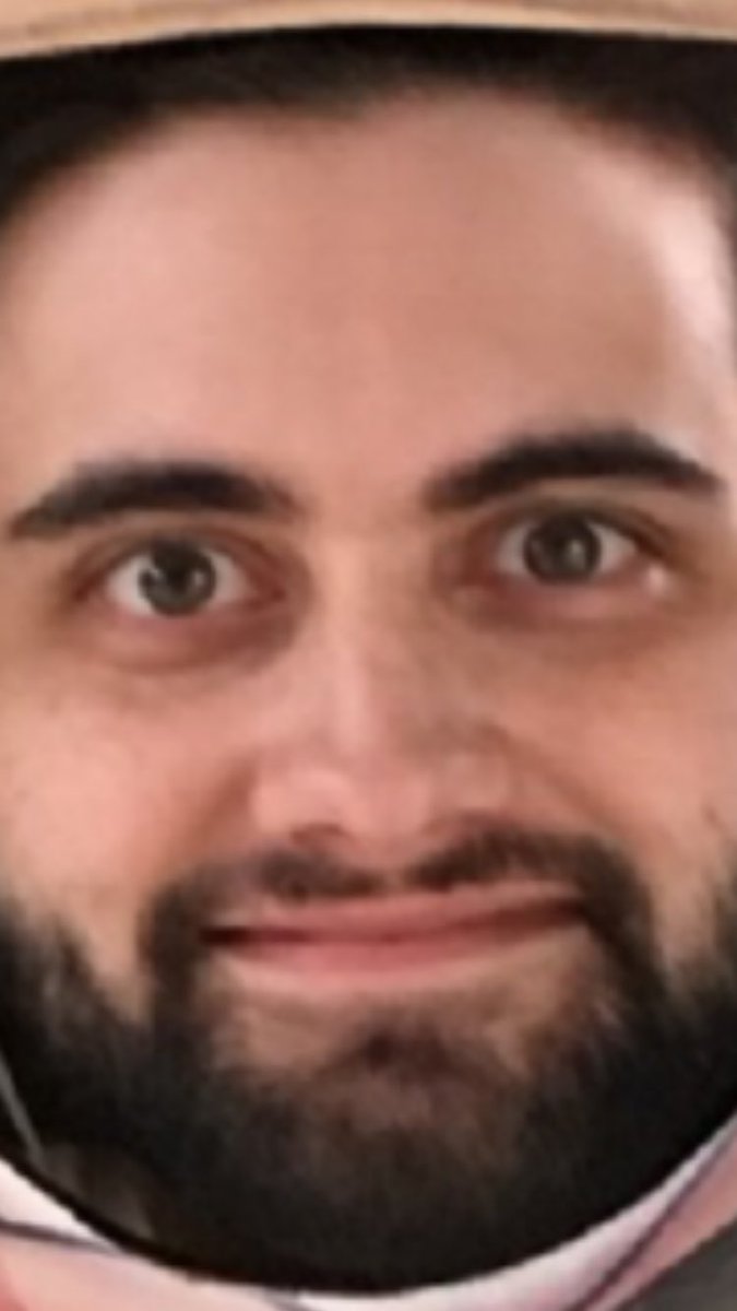coolworrier's tweet photo. when you secretly want to die but you play it cool cause you're at the zoo. https://t.co/udo3SB2RE5