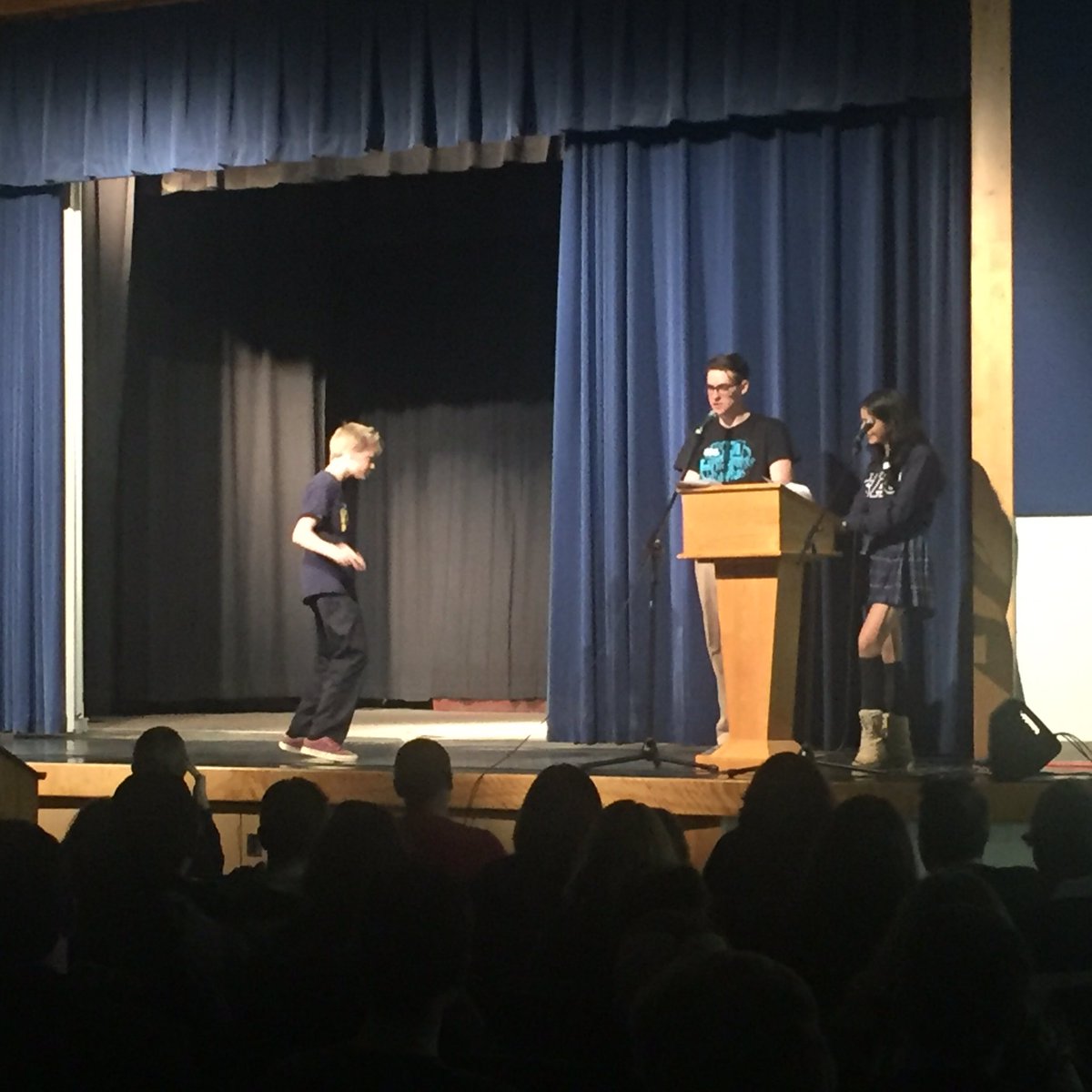 STA_CSS's tweet photo. Way to work it Titans! #fashionshow #gradeninenight #wearefamily https://t.co/LFLJIs1F6C