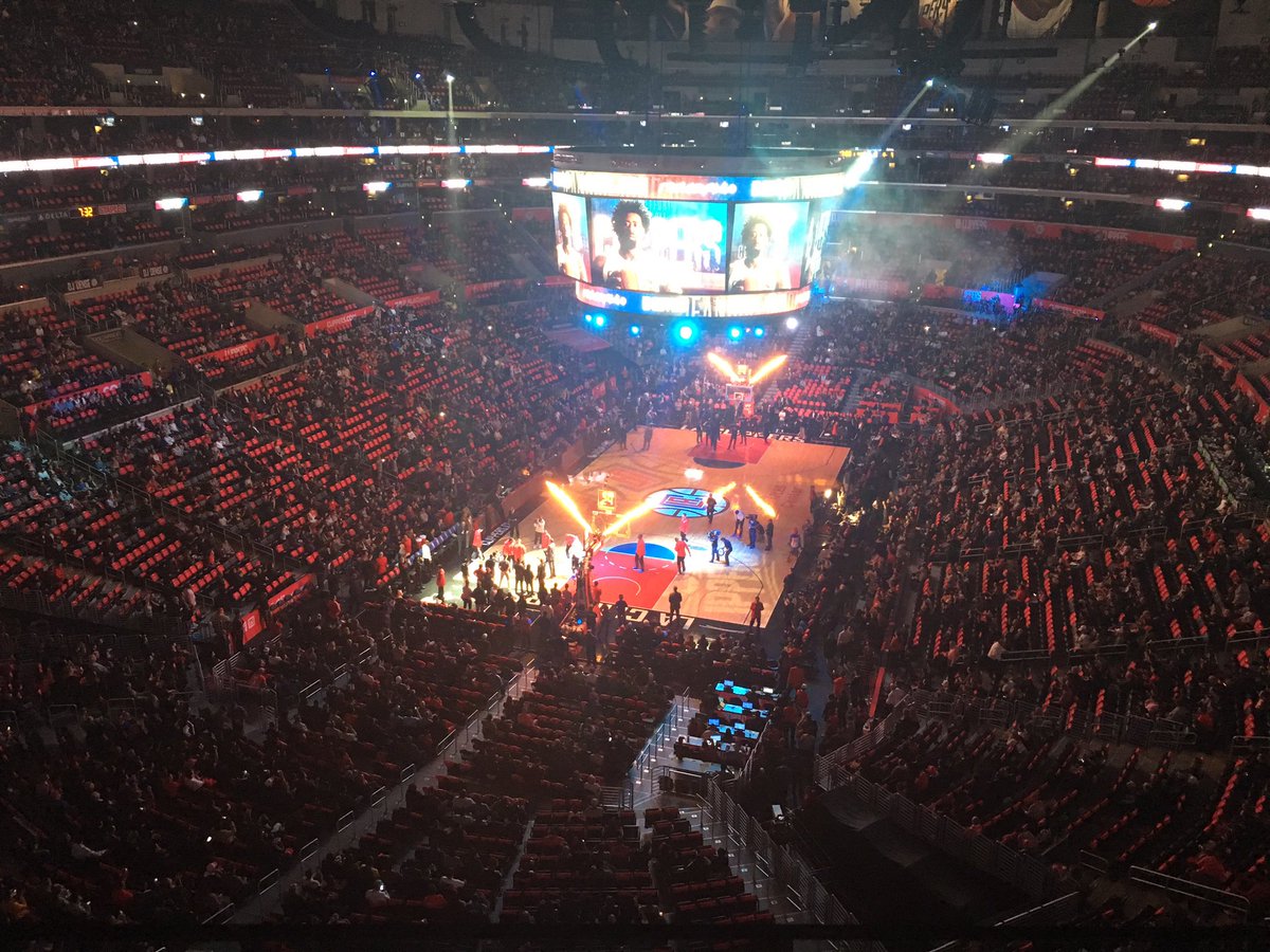 edupgv's tweet photo. With @Liferay at @STAPLESCenter  #ItTakesEverything #NBA ⛹🏻 https://t.co/lDn0mEBMBu