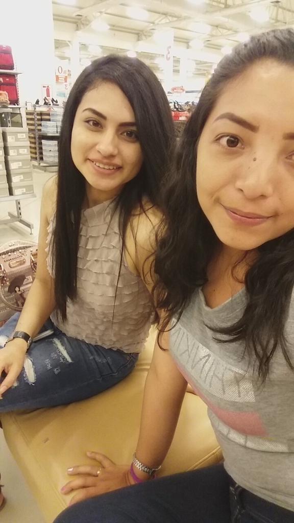sandi_eliza's tweet photo. Ya te extrañana amiga @Evelyn_ars 👭 https://t.co/dZ6EeDw8en