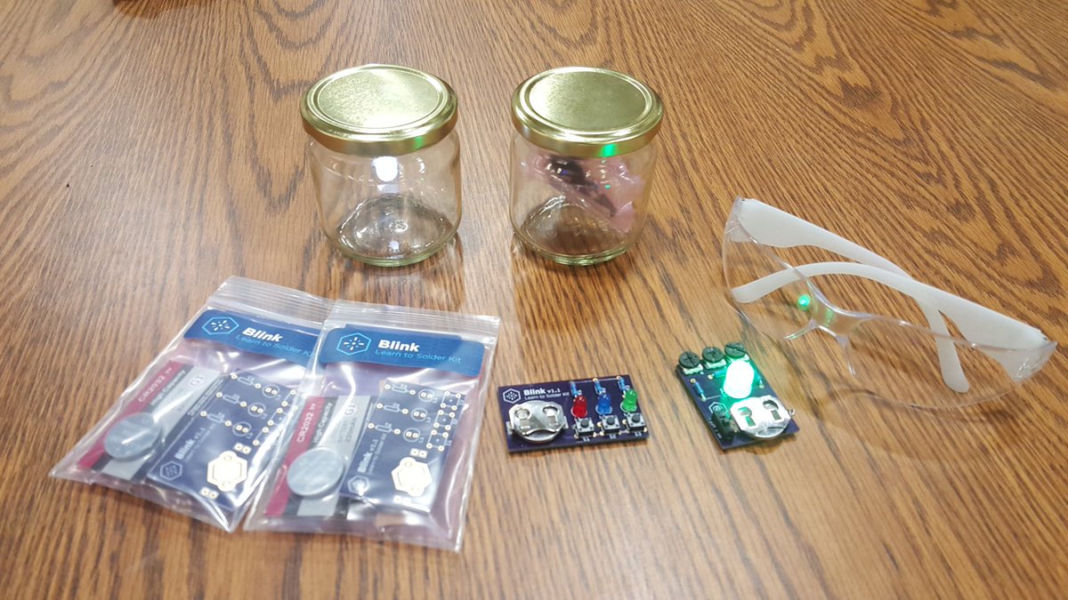 Kits on kits on kits! We're sharing our love of #soldering at <a href="/SacHackerLab/">Hacker Lab</a> #Rocklin #electronics meetup tonight #SacTech
