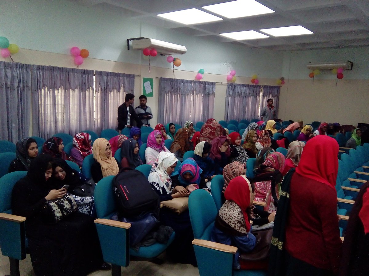 dutta_sauradeep's tweet image. Event will start soon @aframevr @mozillaBD @mozTechSpeakers @MozLearn 
#WebVRctg