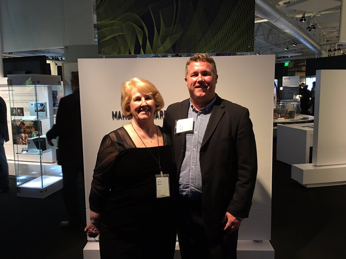 tbooneus's tweet image. Hanging out with my Mom at the @ComputerHistory museum for the opening of a really cool new #software exhibit. #makesoftware - nice work!