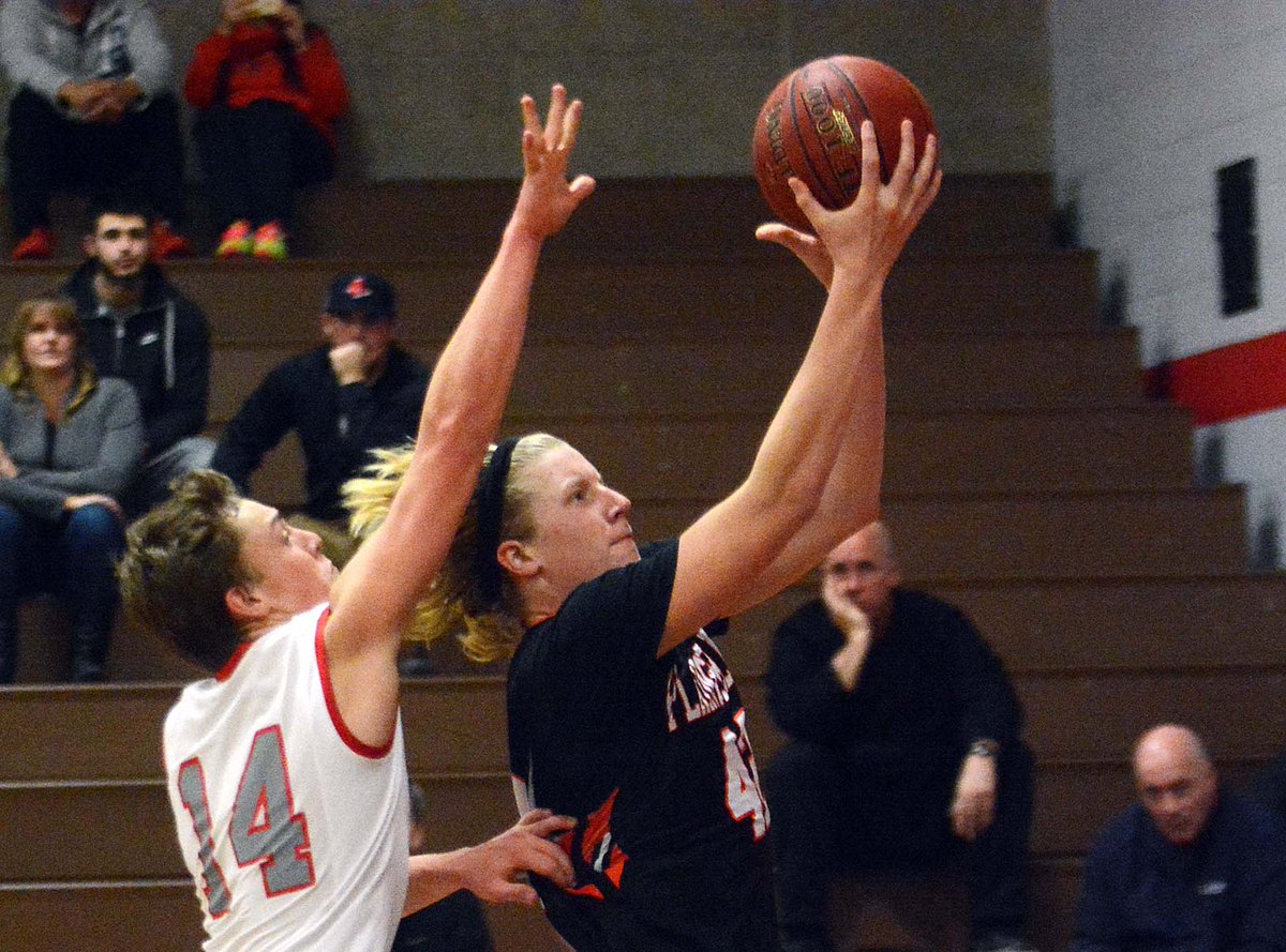 jshishmanianNB's tweet photo. GALLERY #PlainfieldHigh over #SaintBernard 50-33boys #basketball https://t.co/xlV7fE6sKp @mallardNB @jshishmanianNB @NorwichBulletin #cthsbb https://t.co/x29i5Rq6tj
