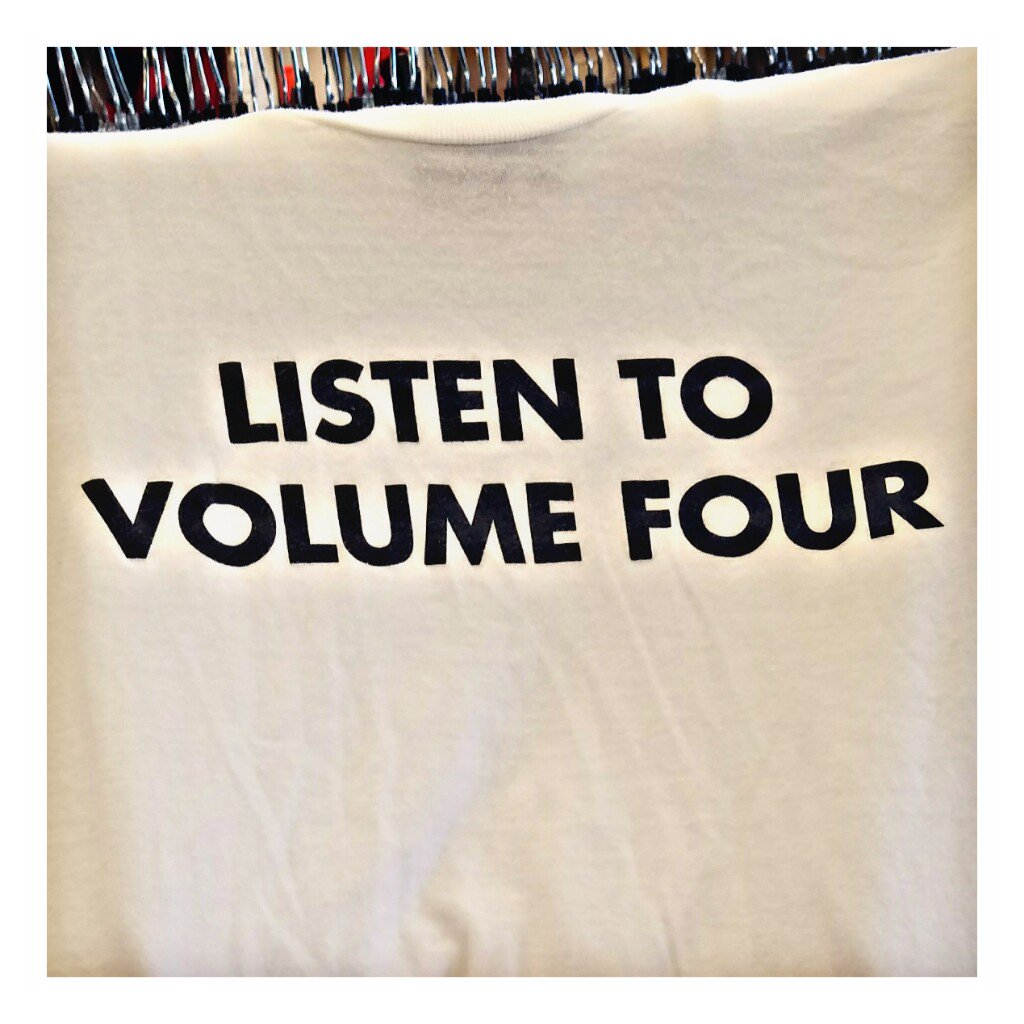 starlightcrow's tweet image. #volumefour #tshirt #thriftstorefinds  #PicsArt
 go.picsart.com/f1Fc/vkO31zY14z