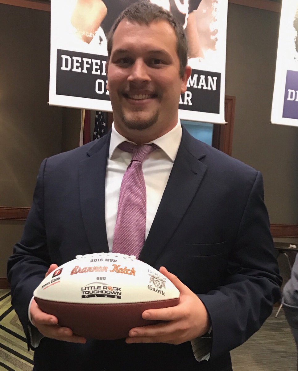CoachShockEHSFB's tweet photo. Honored to coach &amp; watch these 2 OL grow @KaptainKotch &amp; @McMikeyMike '15&amp;'16 @LRTouchdownClub POTY recipients!#OBUO-Line #Culture #WIT-GID https://t.co/EtRnONSUB6