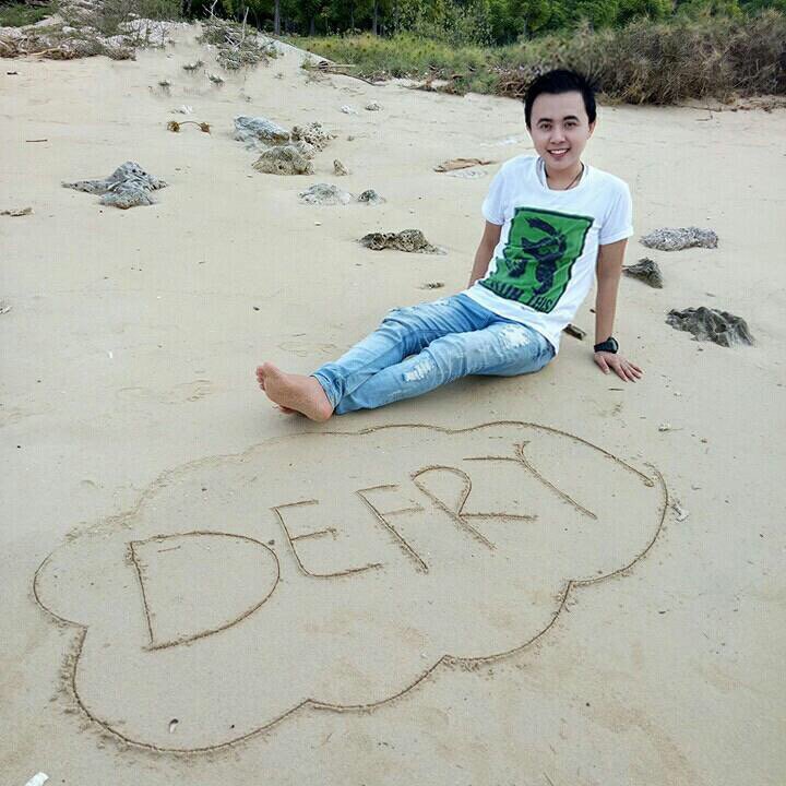 nristaf's tweet image. Nunggu jumatan #TapLike#Liveme D E F R Y ⭐⭐⭐: liveme.com/media/play/?vi…