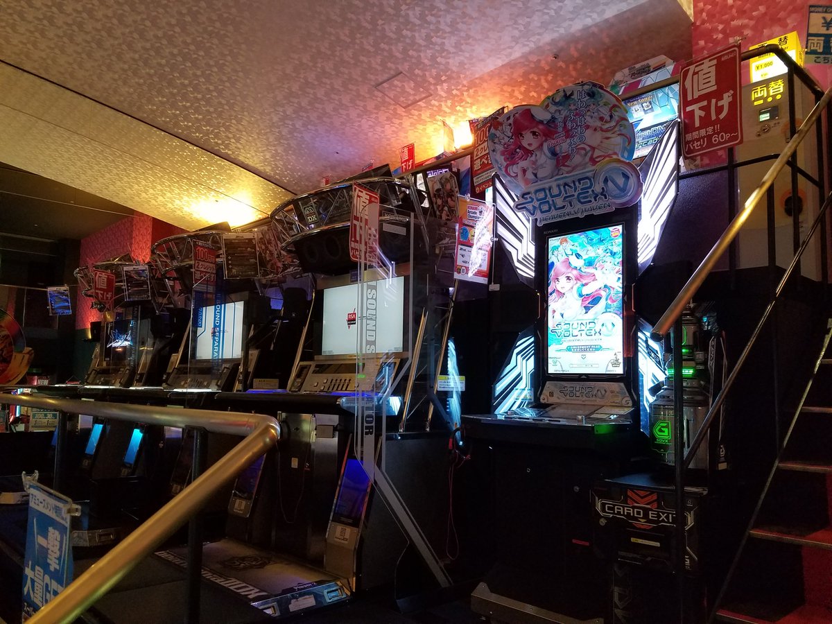ラウンドワンスタジアム川崎大師店 A Twitteren 音ゲーコーナーリニューアル 増台あり 値下げあり 見た目も圧巻 夢の音ゲーコーナーに変身しました 音ゲーやるならラウンドワン川崎大師店で T Co Miq3vjg4sa