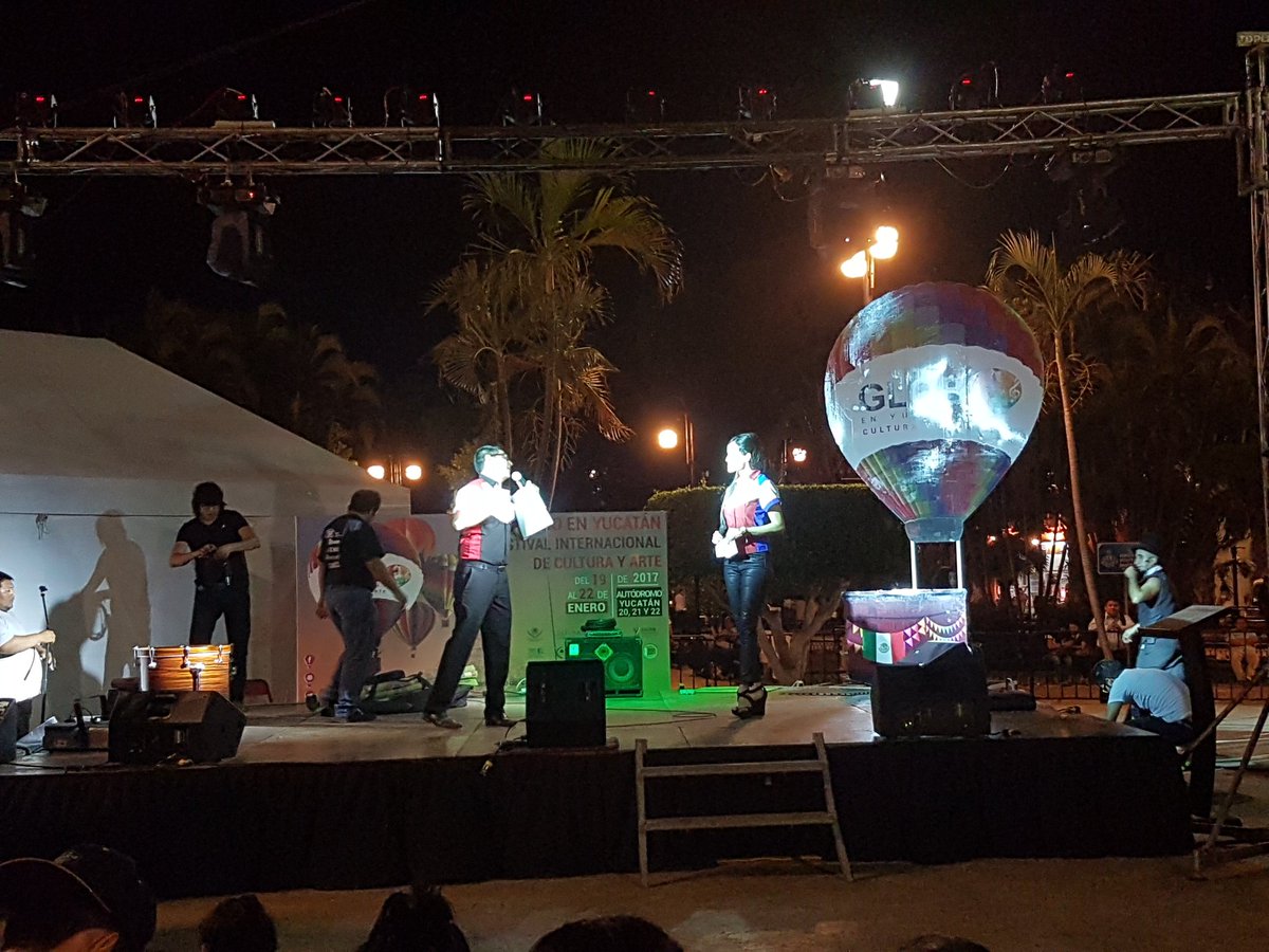 isisroma's tweet photo. Bellos momentos en la inauguración del #FestivaldelGlobo @FIGYucatan @AmorFmMerida @kissfm977 
@CulturYucatan https://t.co/Noj9nLYe1p