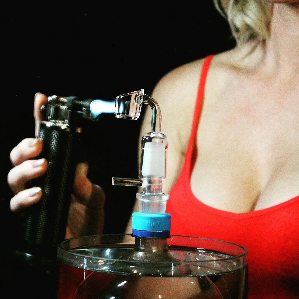 TheGravityKey's tweet photo. Get your dab on! #gravitybong #gravitybongs #cannabis #weed #thc #stoned #blazed #superhigh #bongrips #stoner https://t.co/FHg9KkCAOp