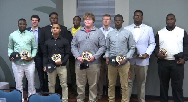 Julia_Morris__'s tweet photo. @Duanenichols10 @JervariusTajee_  @datronj17 also get a shout out for making the All Blitz team! https://t.co/tgv3MJ2EVz