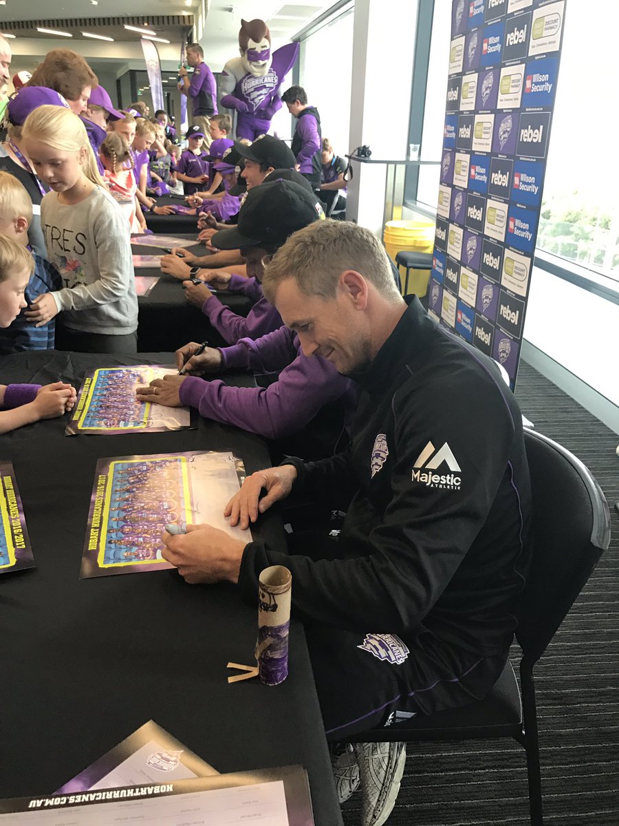 Member question to George Bailey:
What do you have for breakfast?
George: 4 weetbix &amp; 2 zooper doopers 😂😂