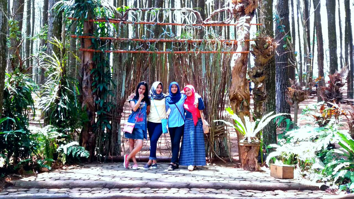 lianingsih19's tweet photo. miss miss kalian 😙😘 https://t.co/mOy9CXfEq2